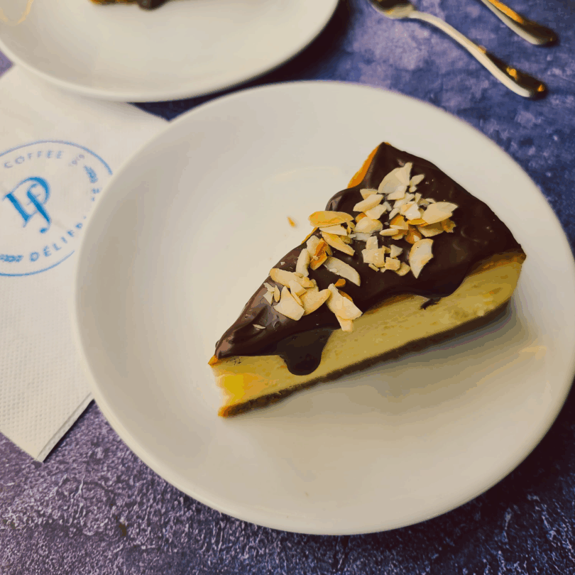 Nutella Cheesecake Slice