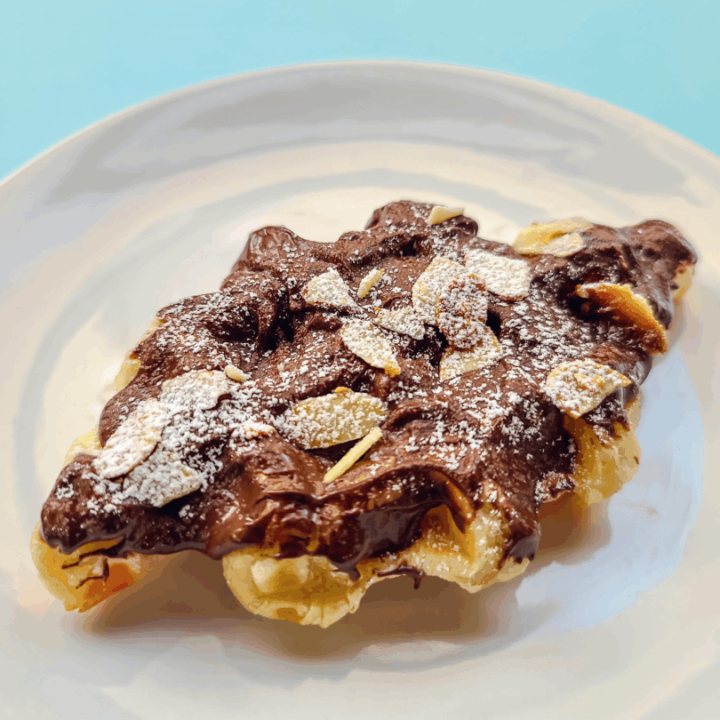 Nutella & Nuts Croiffle