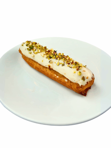 Pistachio Éclair